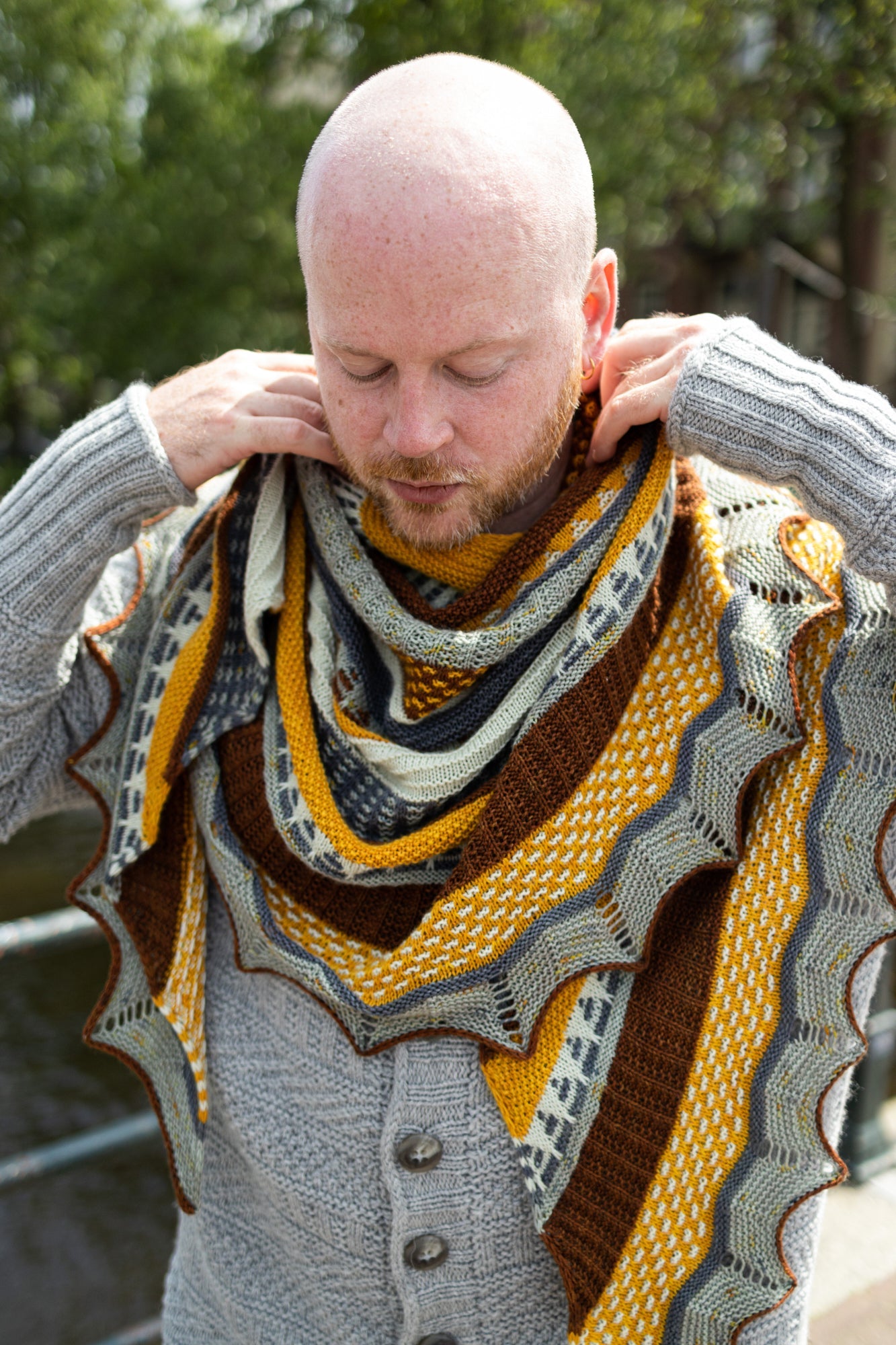 QUIRKY QUINTET SHAWL PATTERN