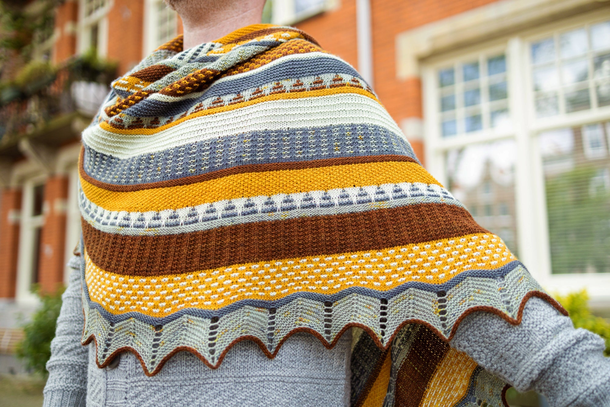 QUIRKY QUINTET SHAWL PATTERN