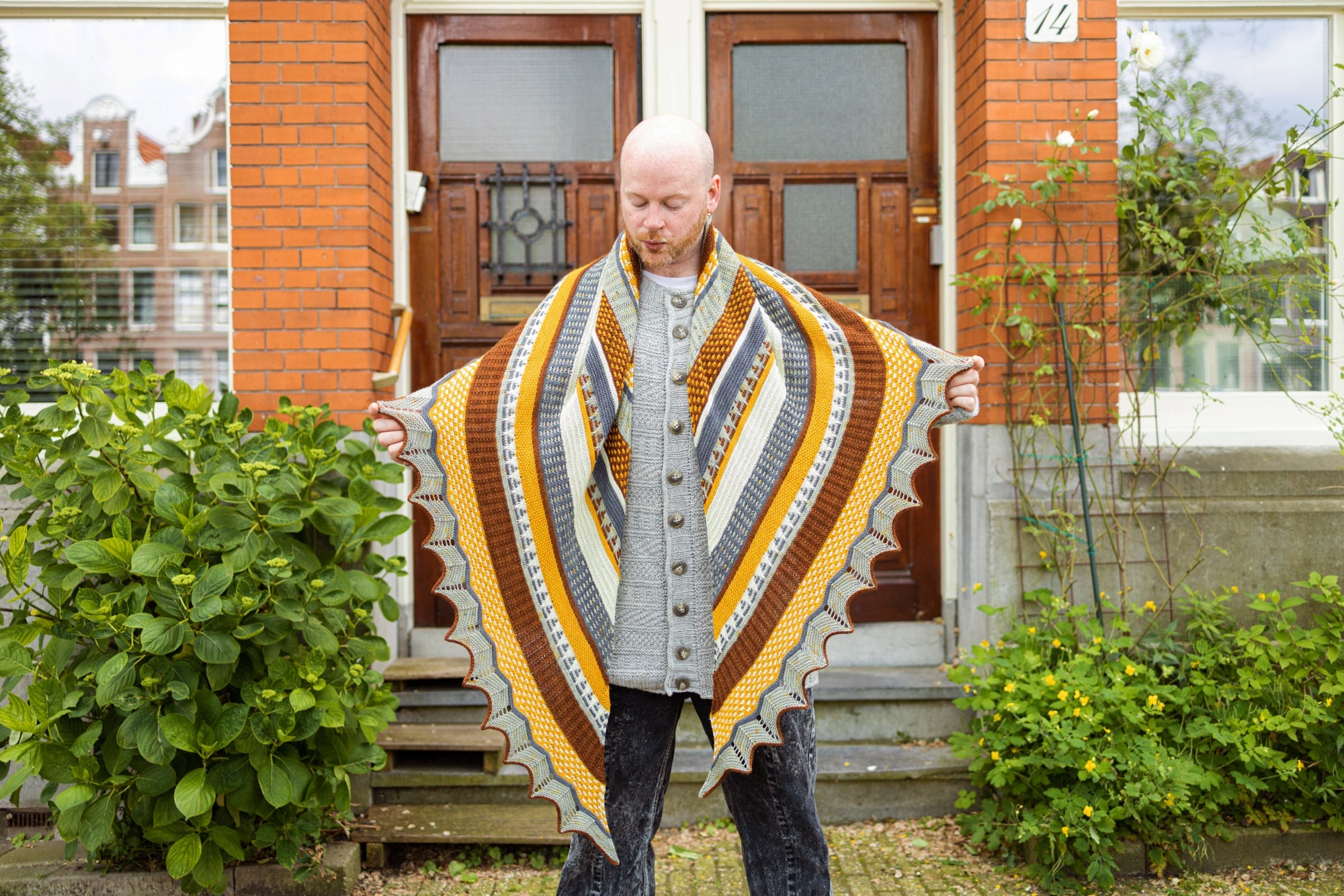 QUIRKY QUINTET SHAWL PATTERN