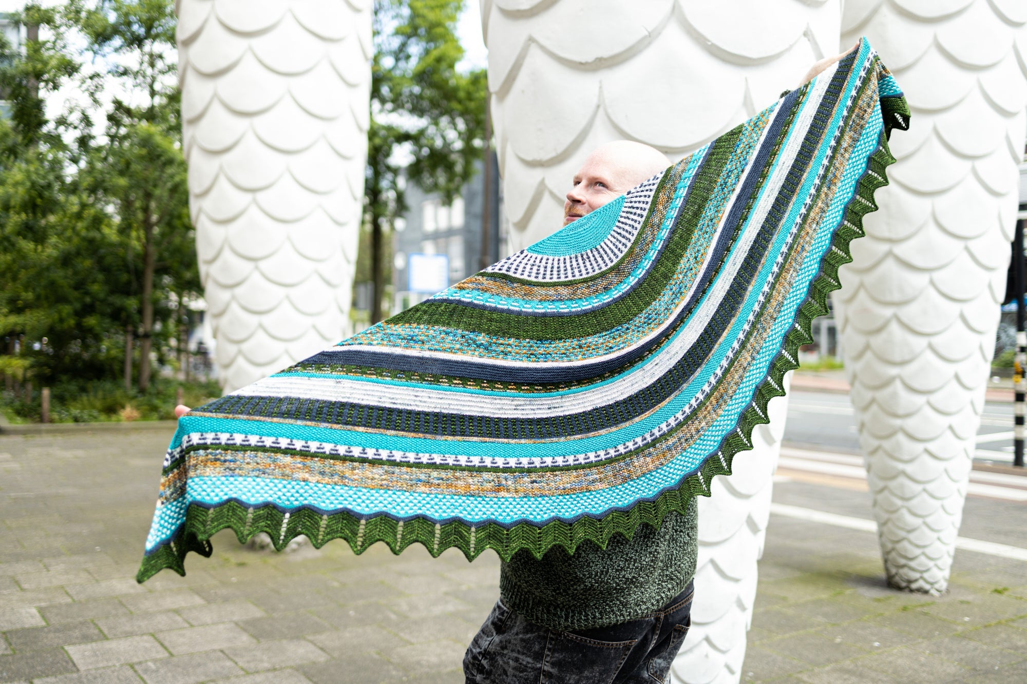 QUIRKY QUINTET SHAWL PATTERN