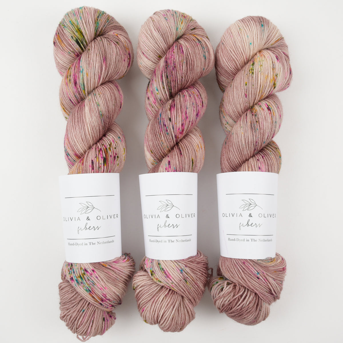 OLIVIA BFL - SCATTERED PETALS