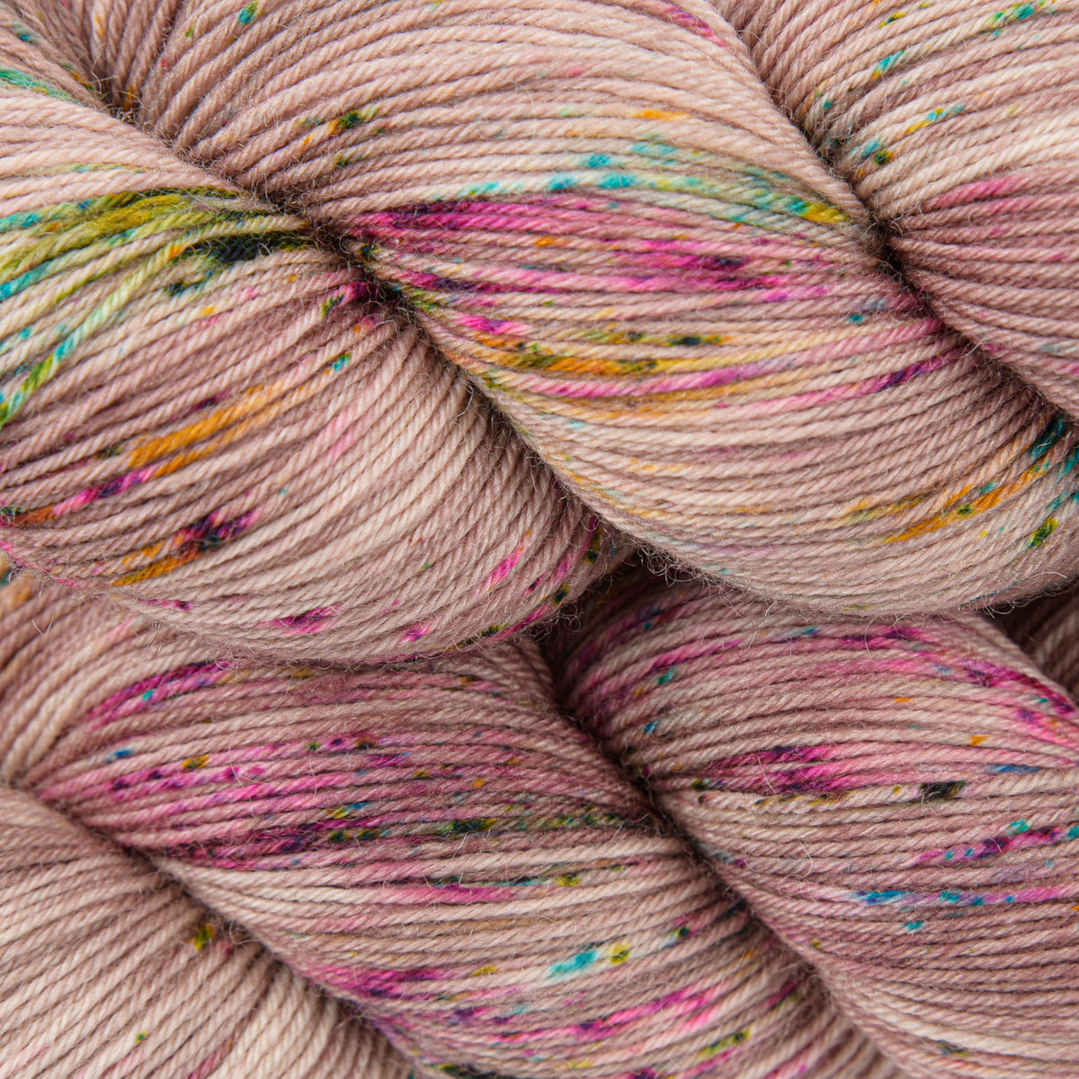 OLIVIA BFL - SCATTERED PETALS