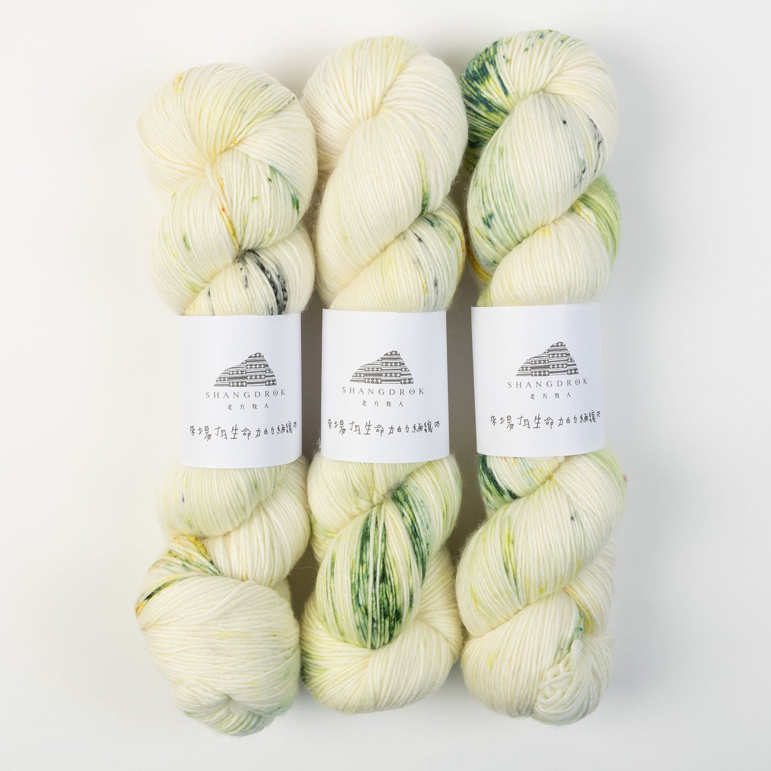 Shangdrok SINGLE MERINO - LEMON MOJITO Merino wool Fingering green yellow Yarn