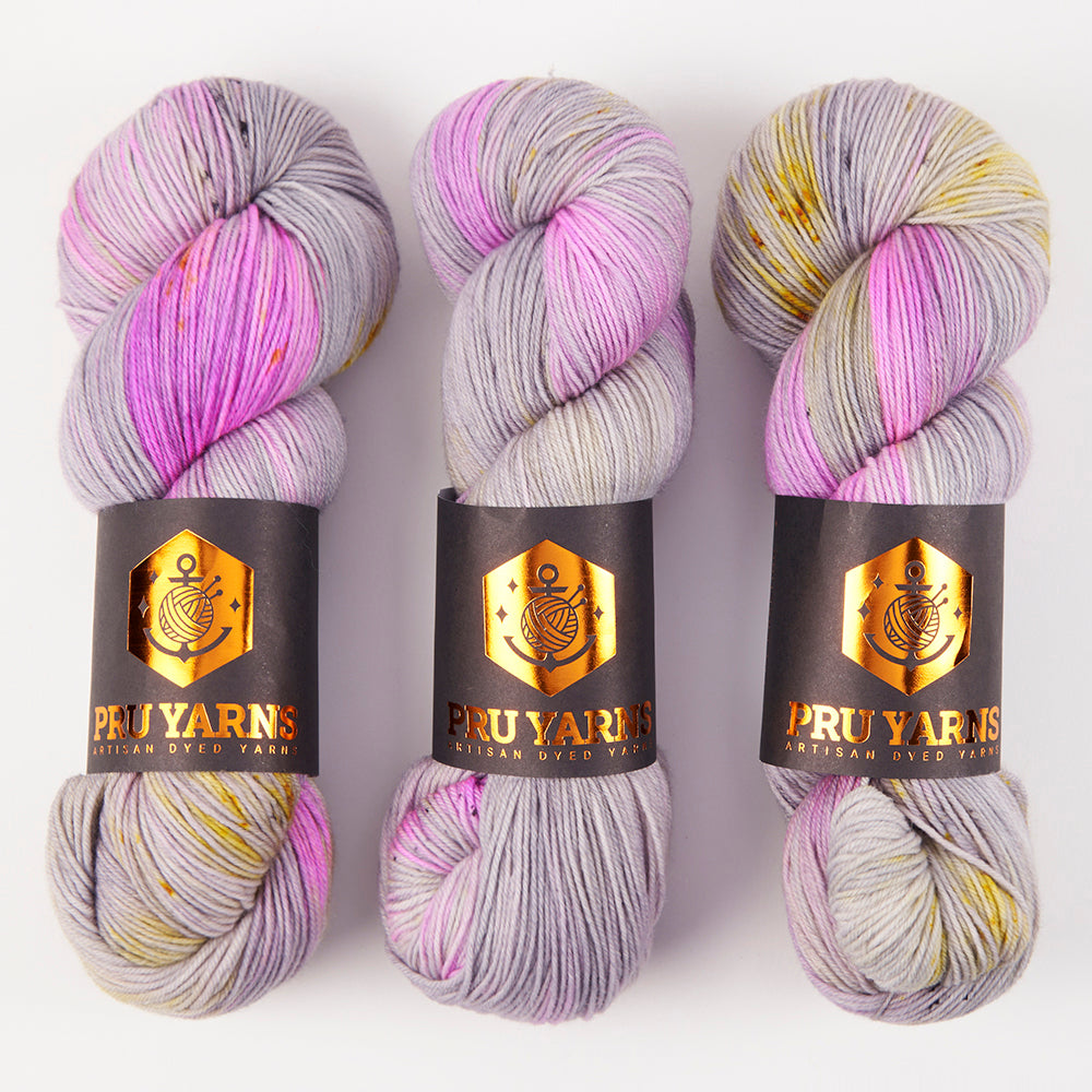 Punk Rock Unicorn SOUL - LAVENDELMILCH Merino wool Nylon Fingering  Sock grey multicolour Yarn