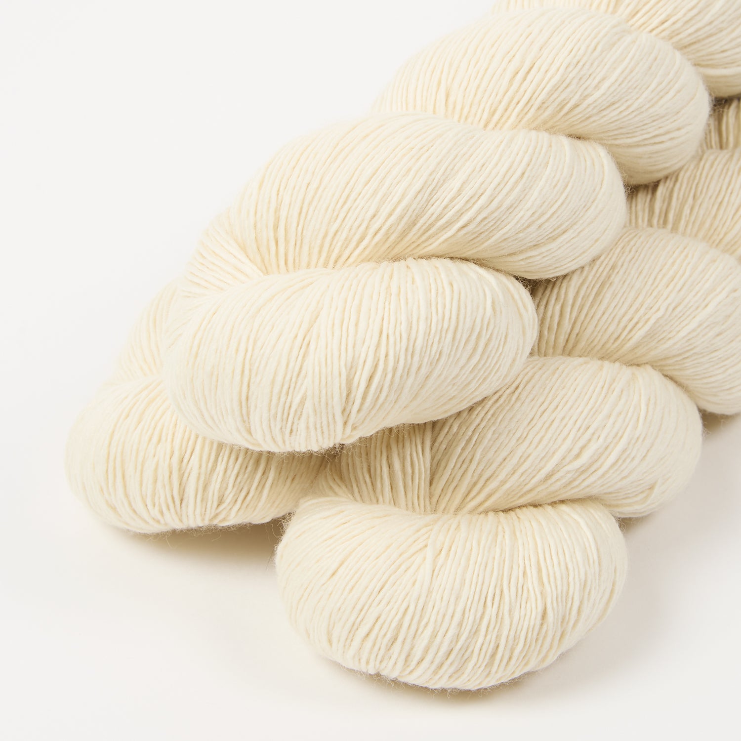 SYSLERIGET SINGLES - UNDYED