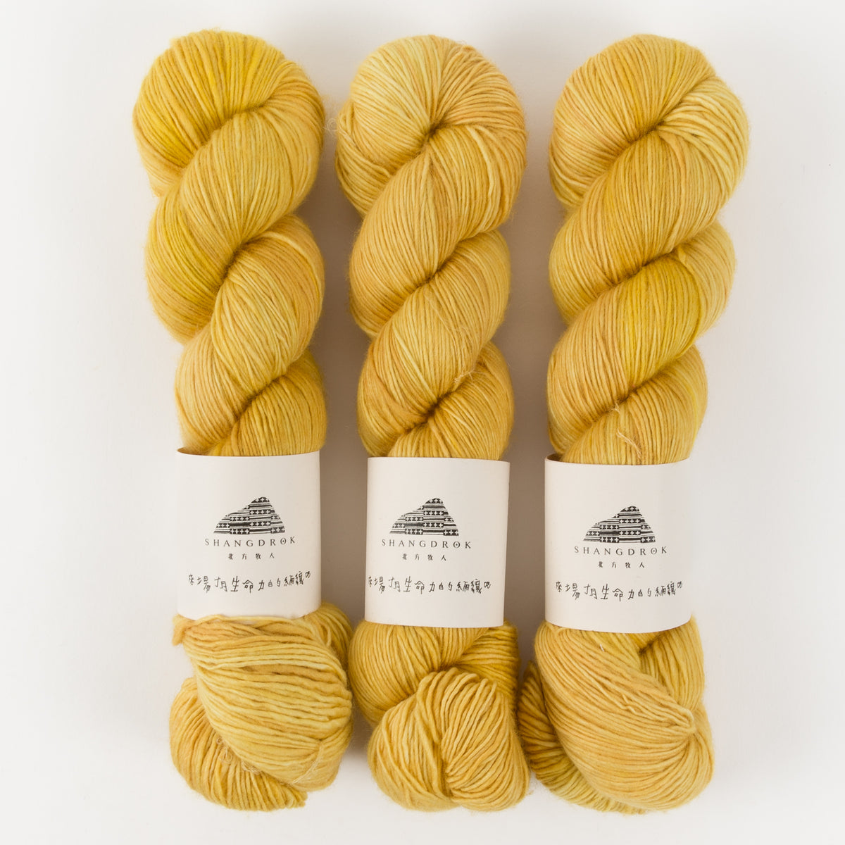 SINGLE MERINO - A NEWBORN DUCKLING