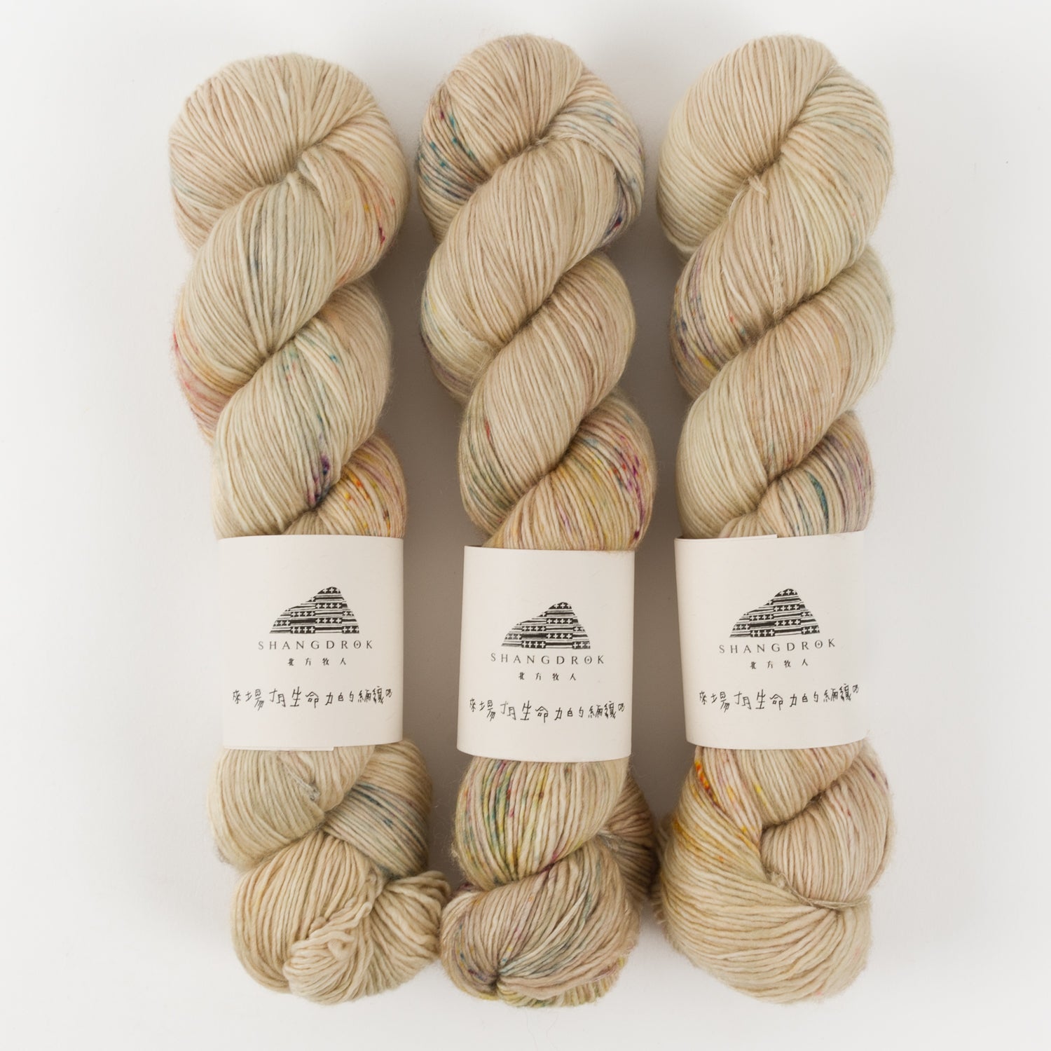 Shangdrok SINGLE MERINO - A SIMPLE BUT BRIGHT DAWN Merino wool Fingering beige Yarn