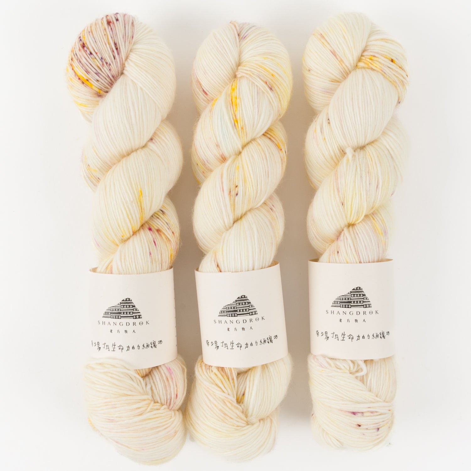Shangdrok SINGLE MERINO - TAIWANESE GRANDMA Merino wool Fingering cream yellow Yarn