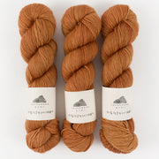 Shangdrok SINGLE MERINO - VELVETEEN CARAMEL OVERALL Merino wool Fingering brown Yarn
