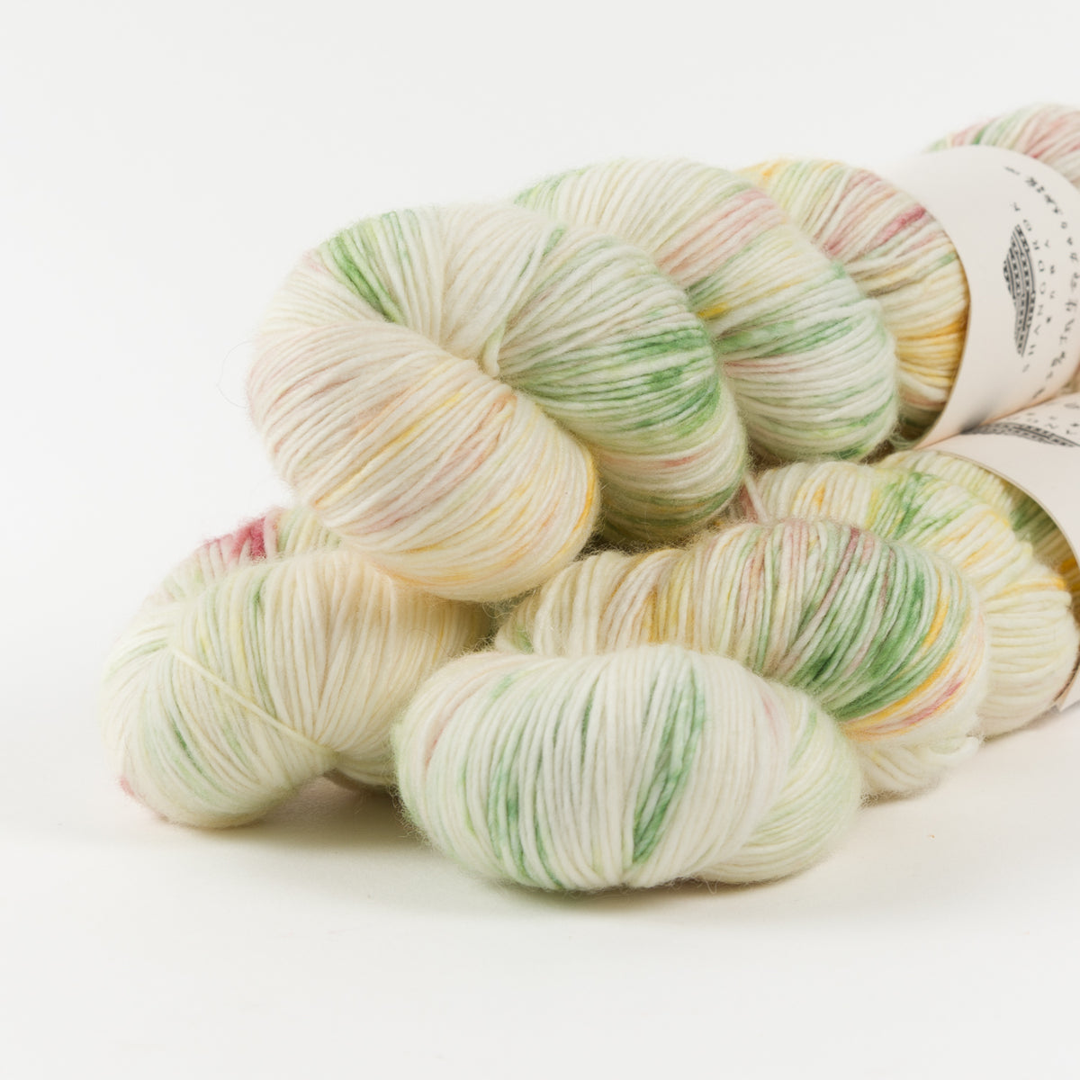 SINGLE MERINO - PETALS FALLING HERE AND THERE