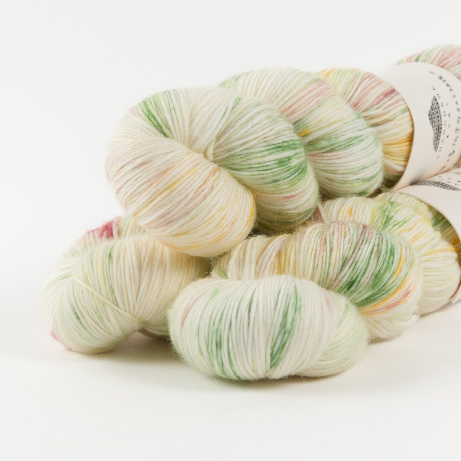 SINGLE MERINO - PETALS FALLING HERE AND THERE