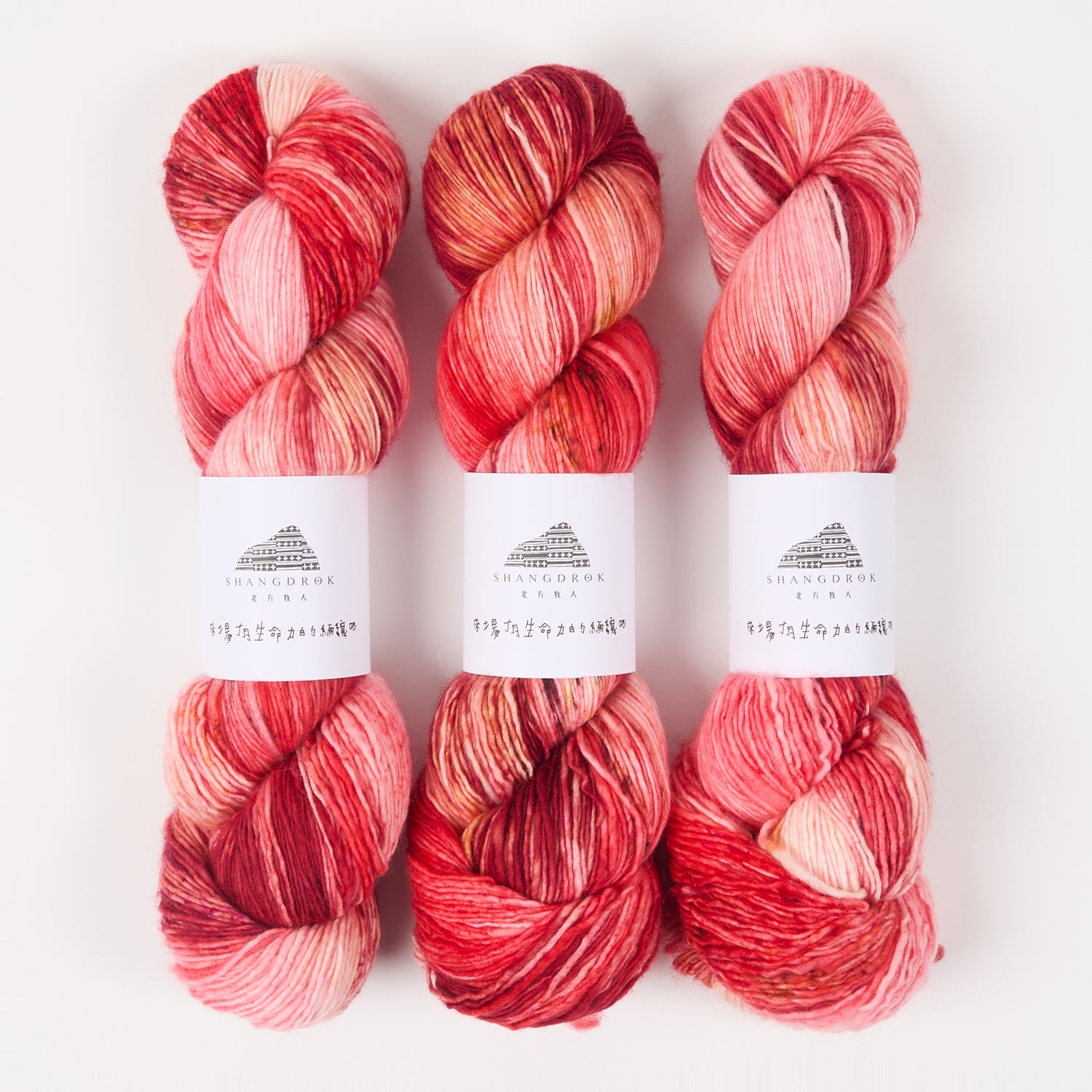 Shangdrok SINGLE MERINO - BUNGA RAYA Merino wool Fingering red pink Yarn