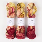 Shangdrok SINGLE MERINO - GODDESS OF SPRING Merino wool Fingering red Yarn