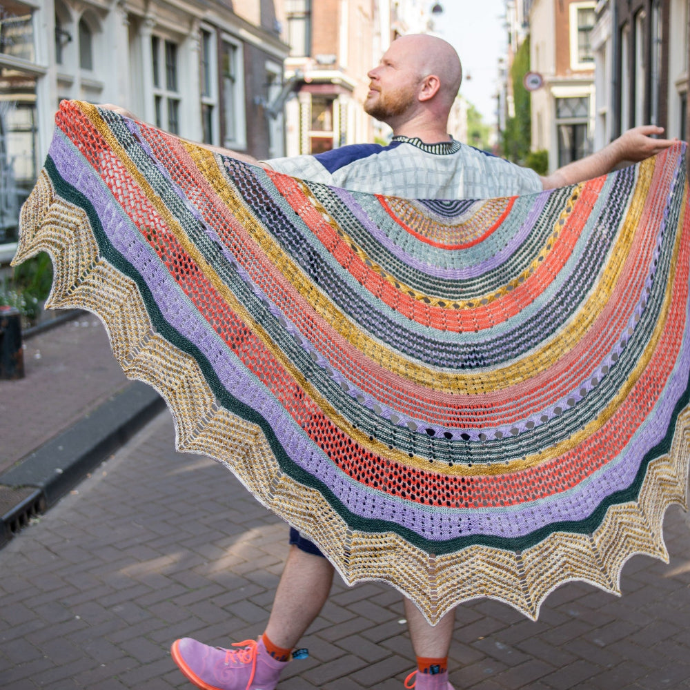 WESTKNITS NO. 8 SEVEN-COLOR CONTRAST SHAWLS