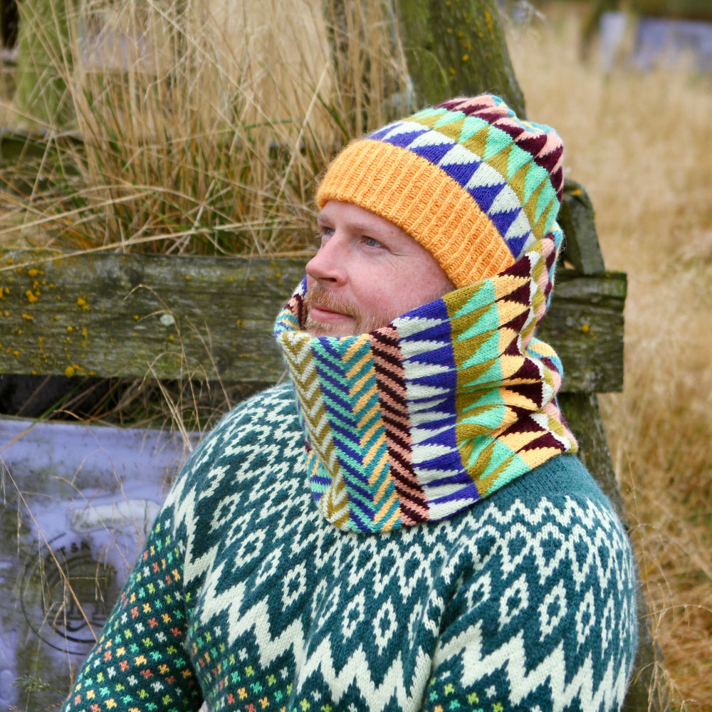 SHIVER DEFENDER COWL - COBALT STARFISH