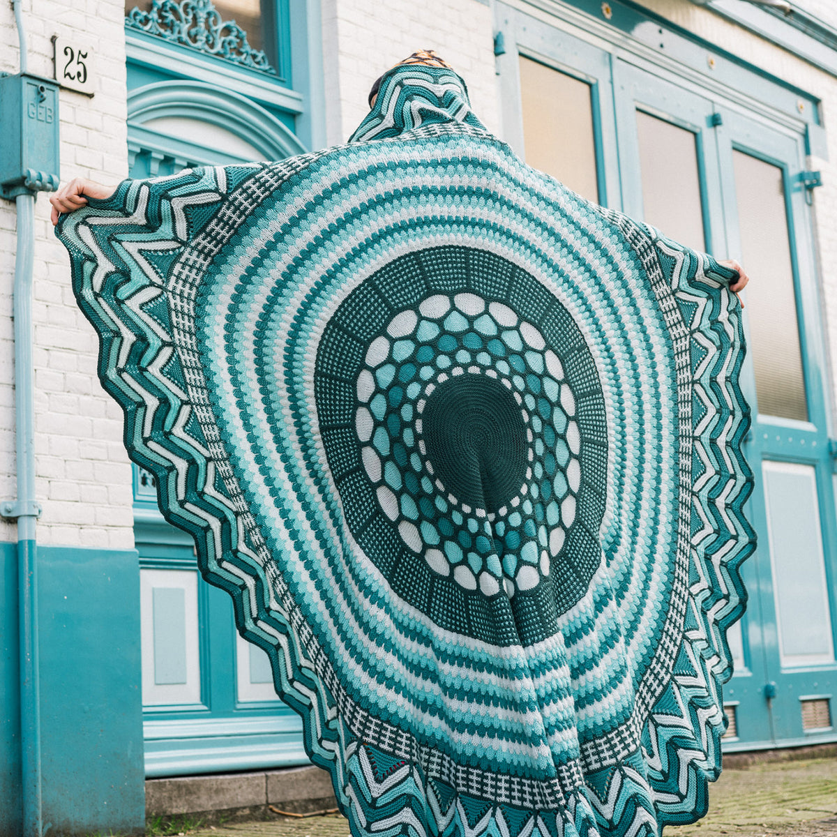 SLIPSTRAVAGANZA BLANKET - BEATRIX BLANKET