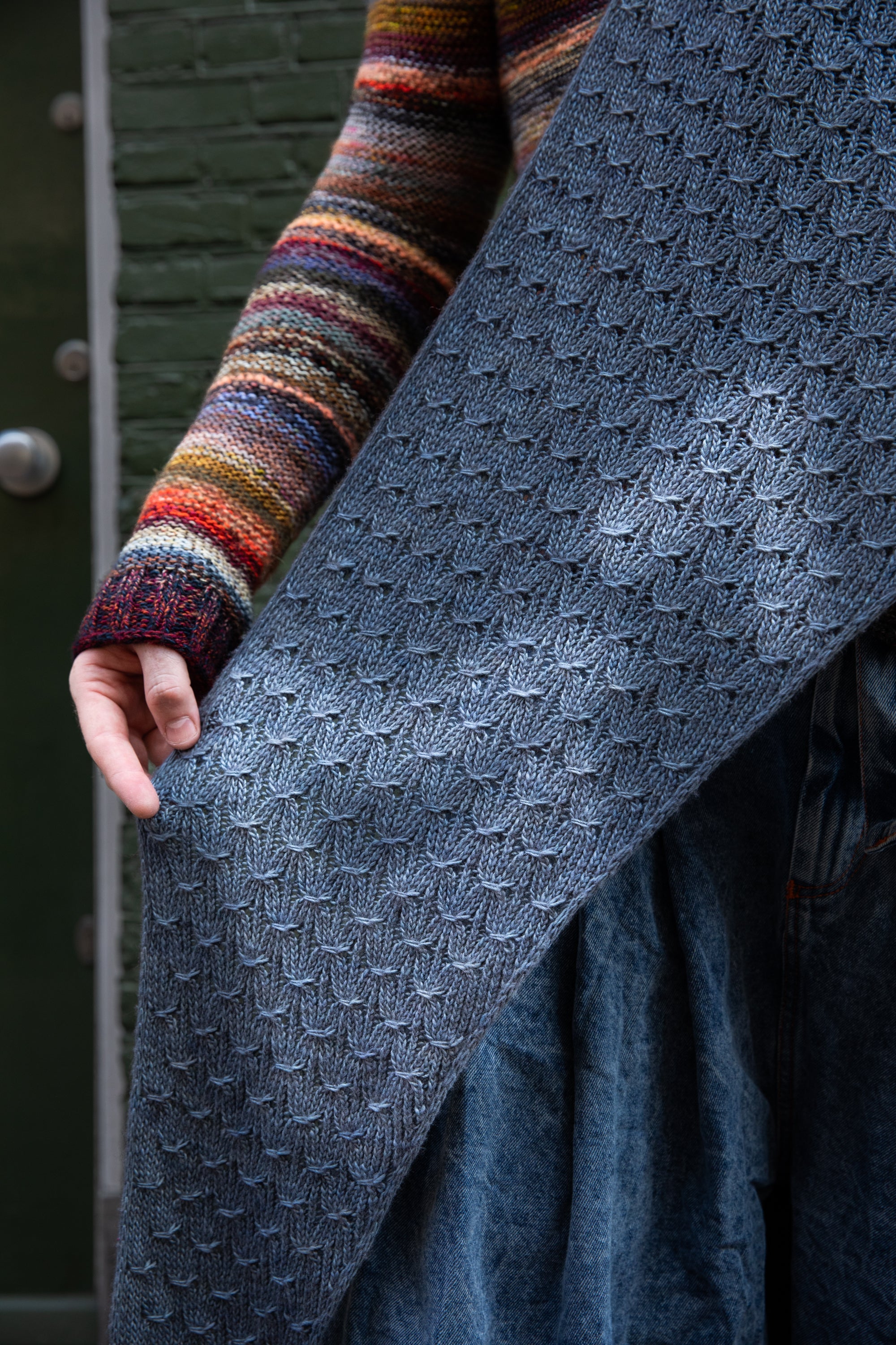 SMOCK O'CLOCK TRIANGLE PATTERN