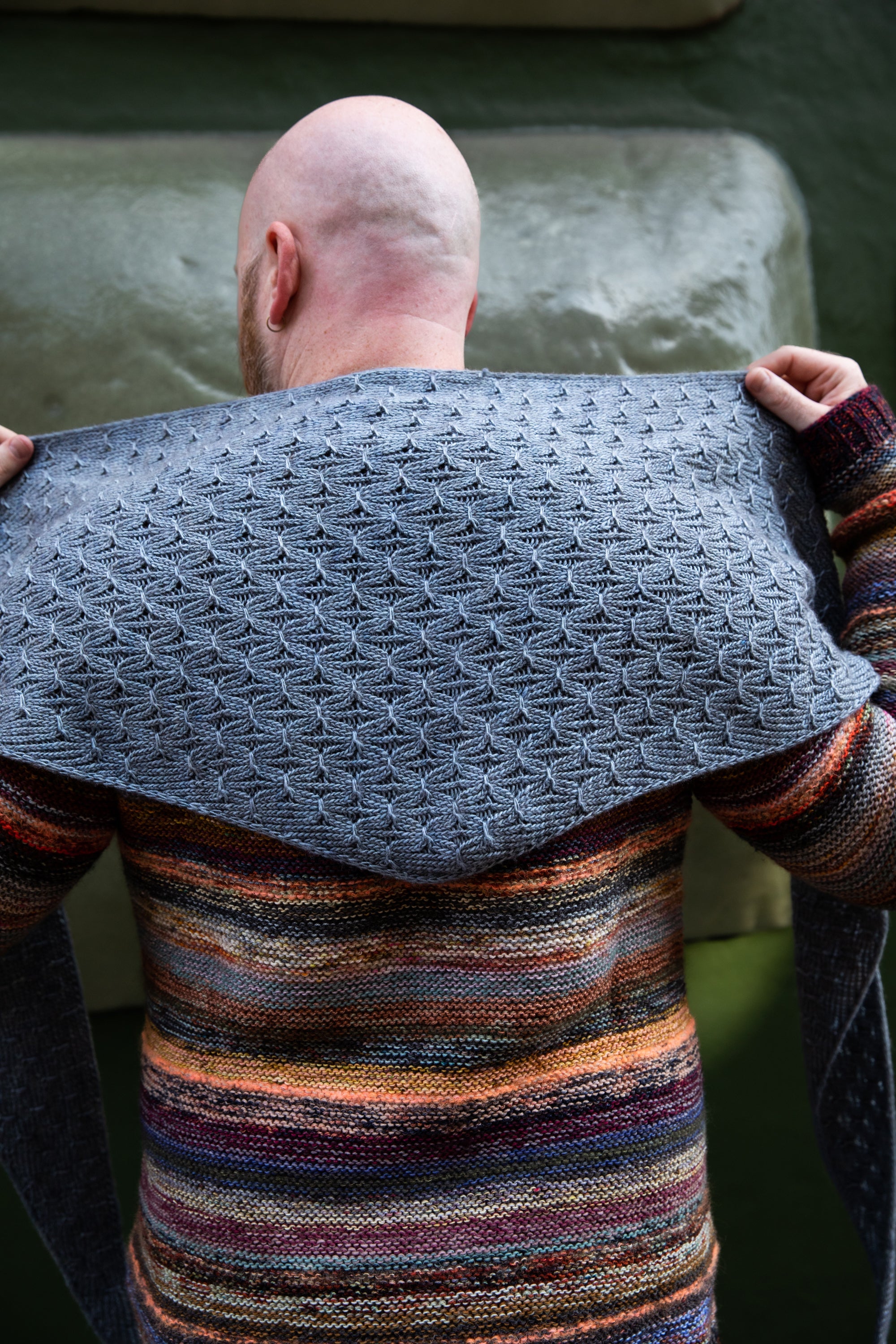 SMOCK O'CLOCK TRIANGLE PATTERN
