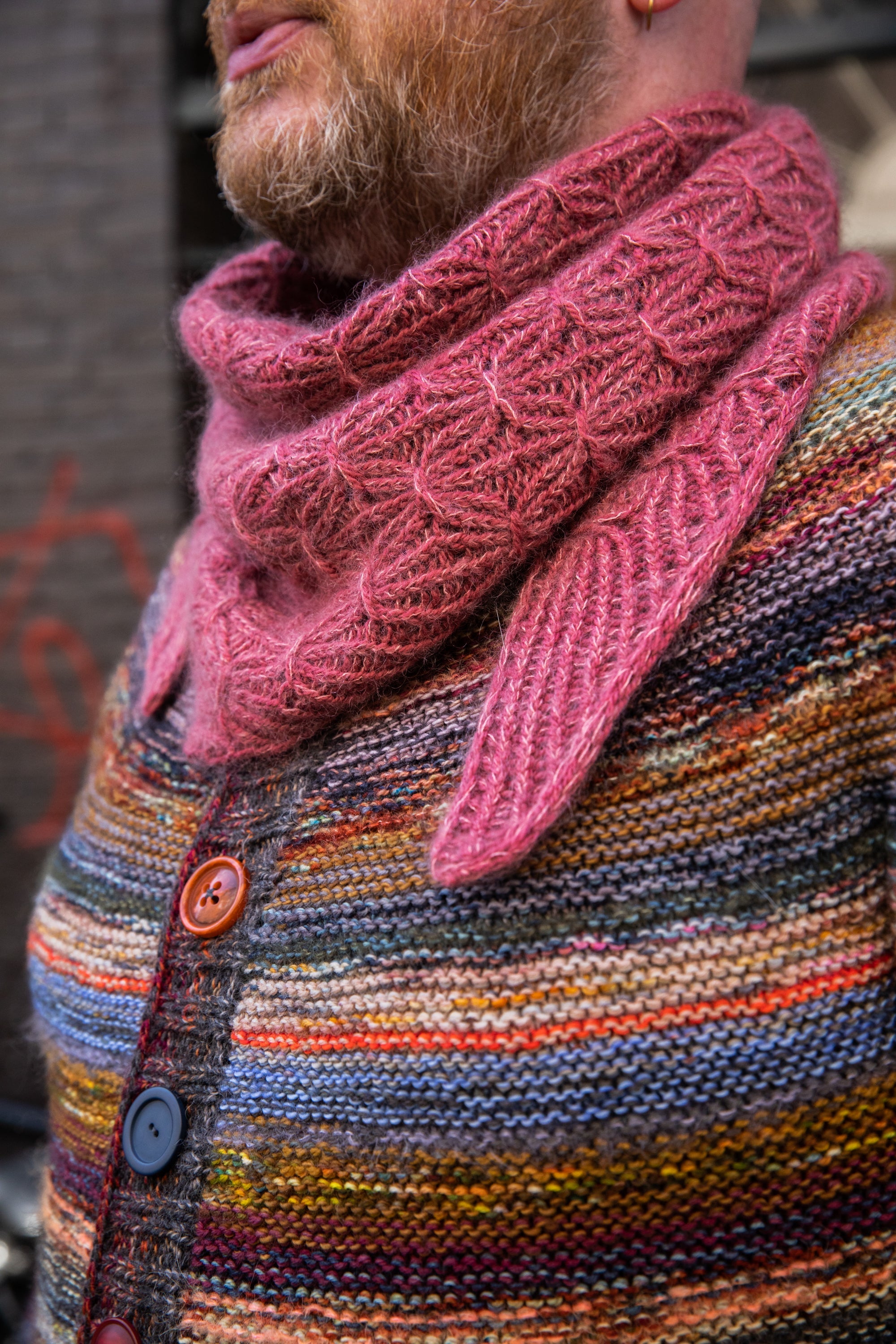 SMOCK O'CLOCK TRIANGLE PATTERN