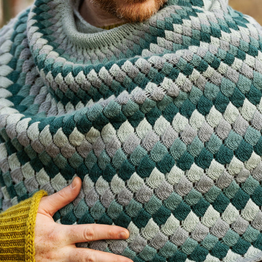 WESTKNITS SAMPLE - TREASURE TROVE SHAWL