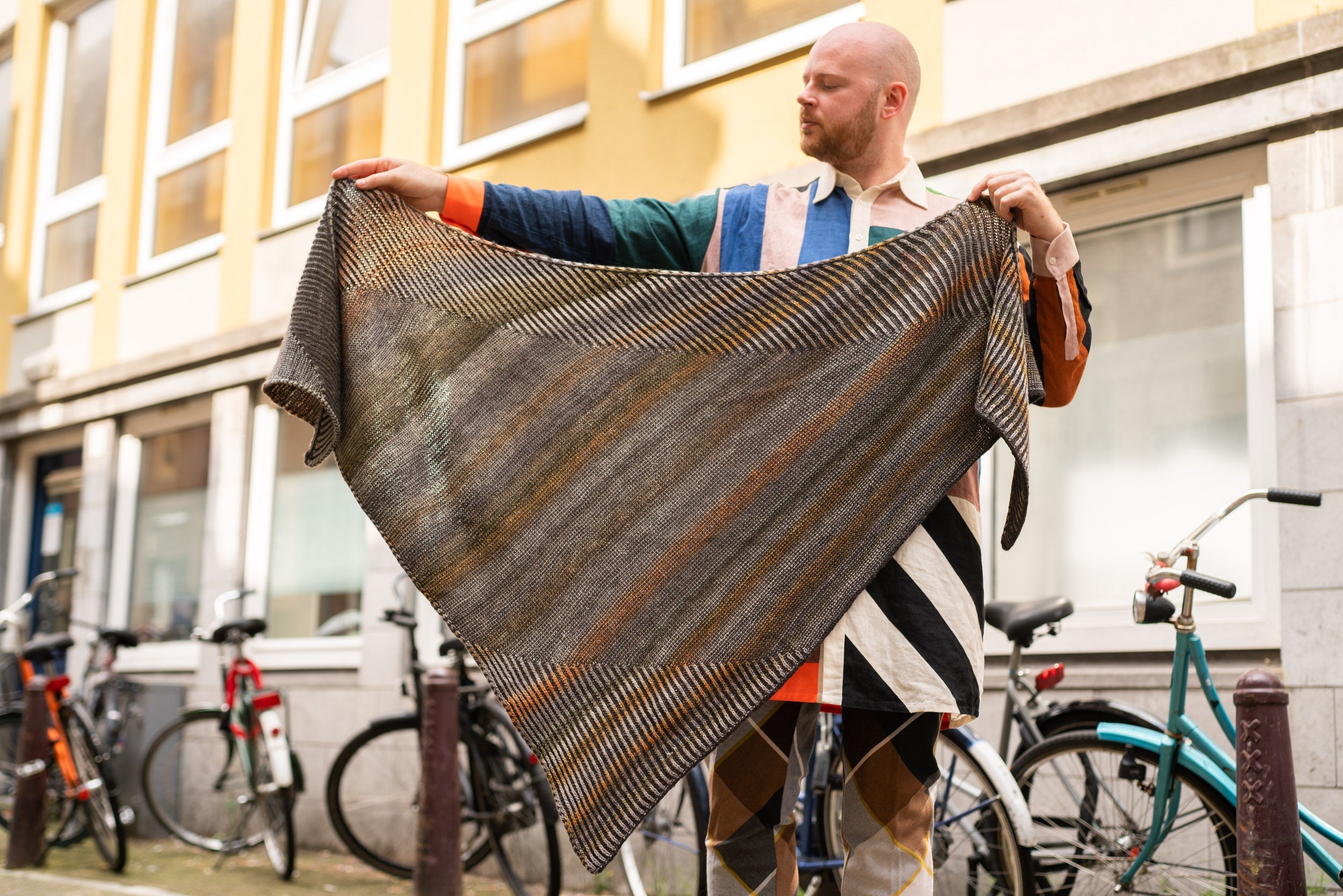 TRIGRADIENT SHAWL PATTERN