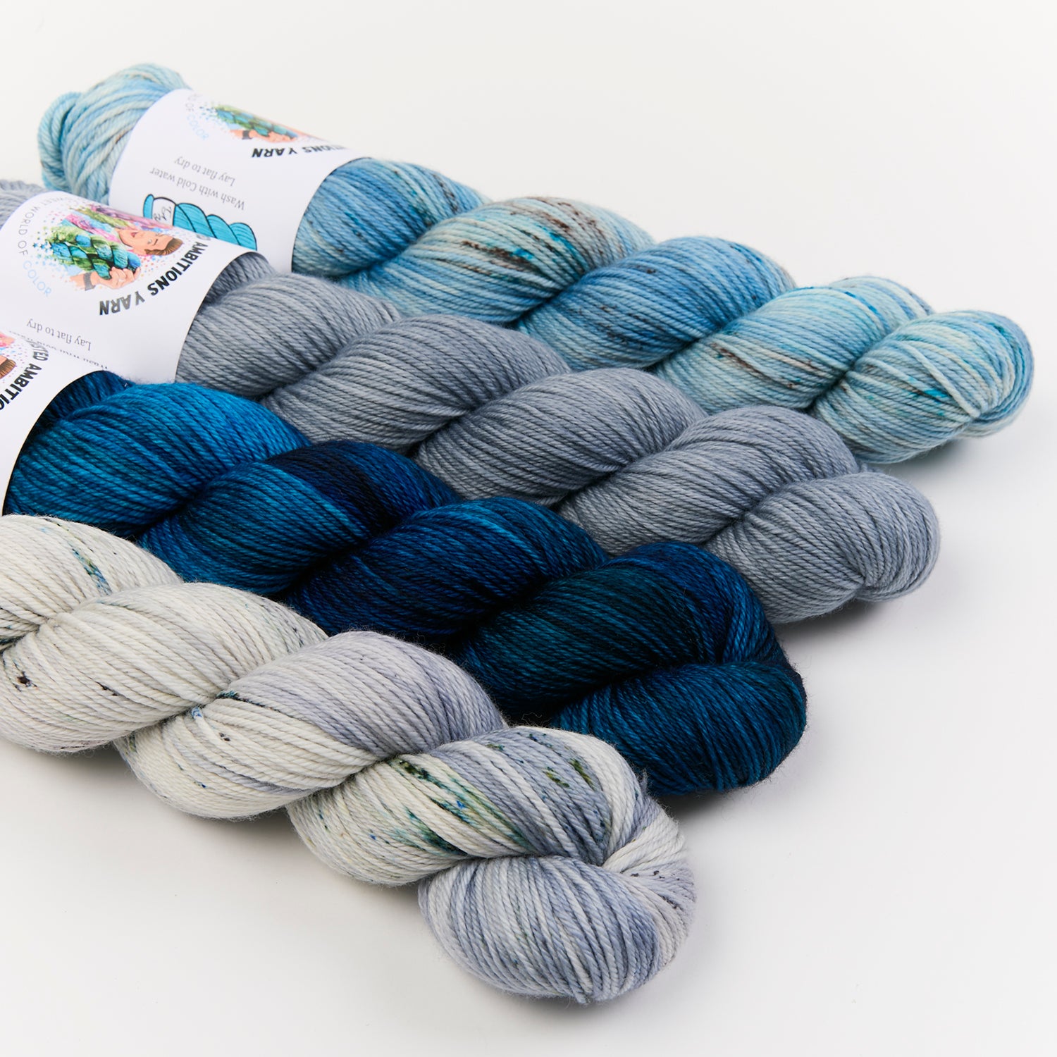 DANCING DROPLET SHAWL - MOON FADE