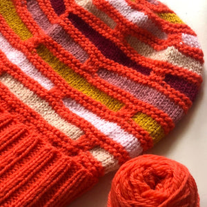 WESTKNITS SAMPLE - PAINTING BRICKS HAT