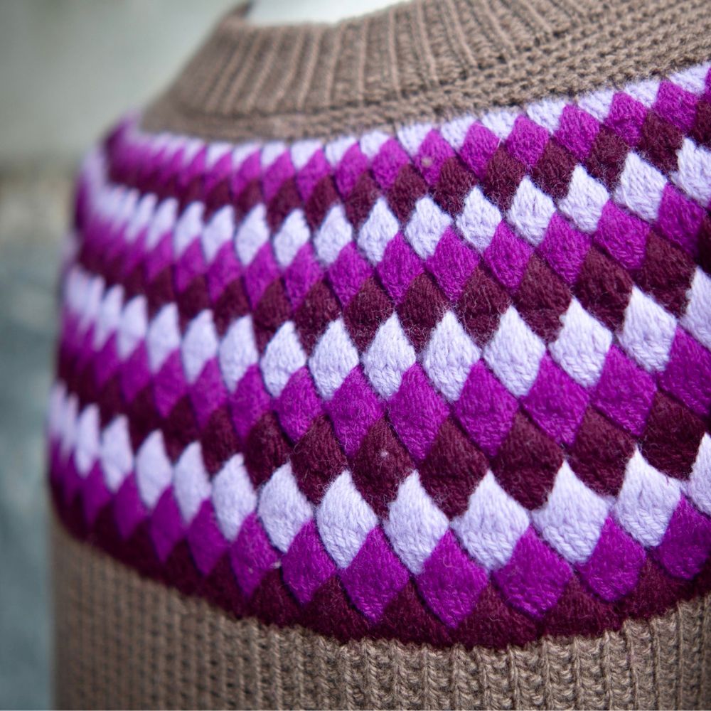 WESTKNITS SAMPLE - TREASURE TROVE SWEATER