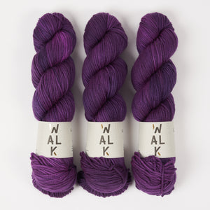 WALK MERINO DK - BLUEBERRY JUICE