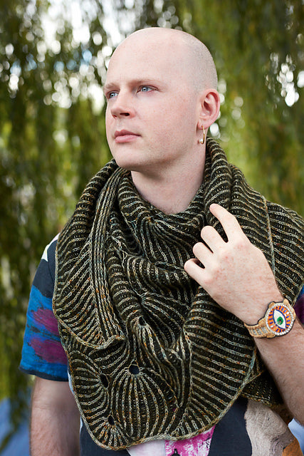 FLYING FOXTAIL SHAWL PATTERN