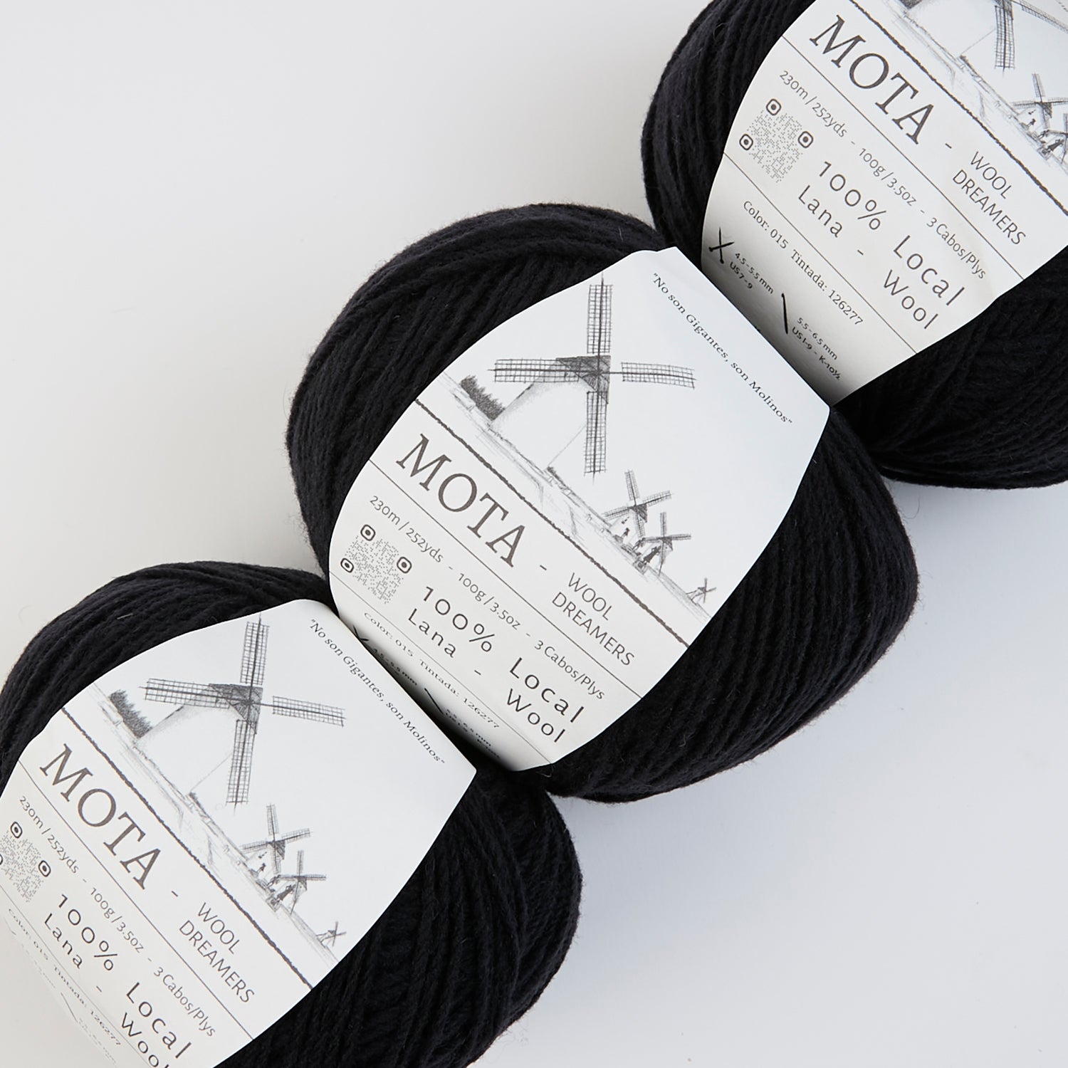 Wool Dreamers MOTA - 015 BLACK Wool DK black Yarn