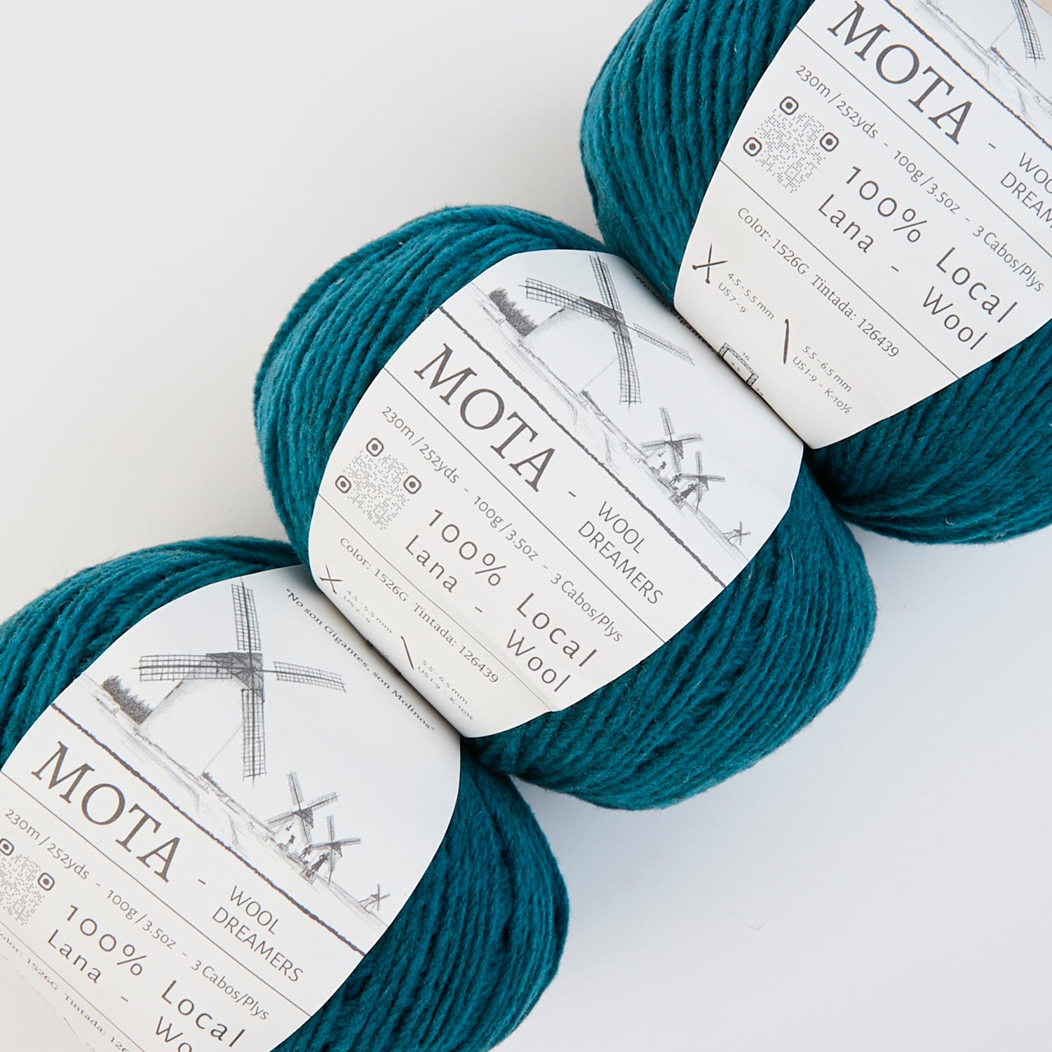 Wool Dreamers MOTA - 1526G CYAN BLUE Wool DK blue Yarn