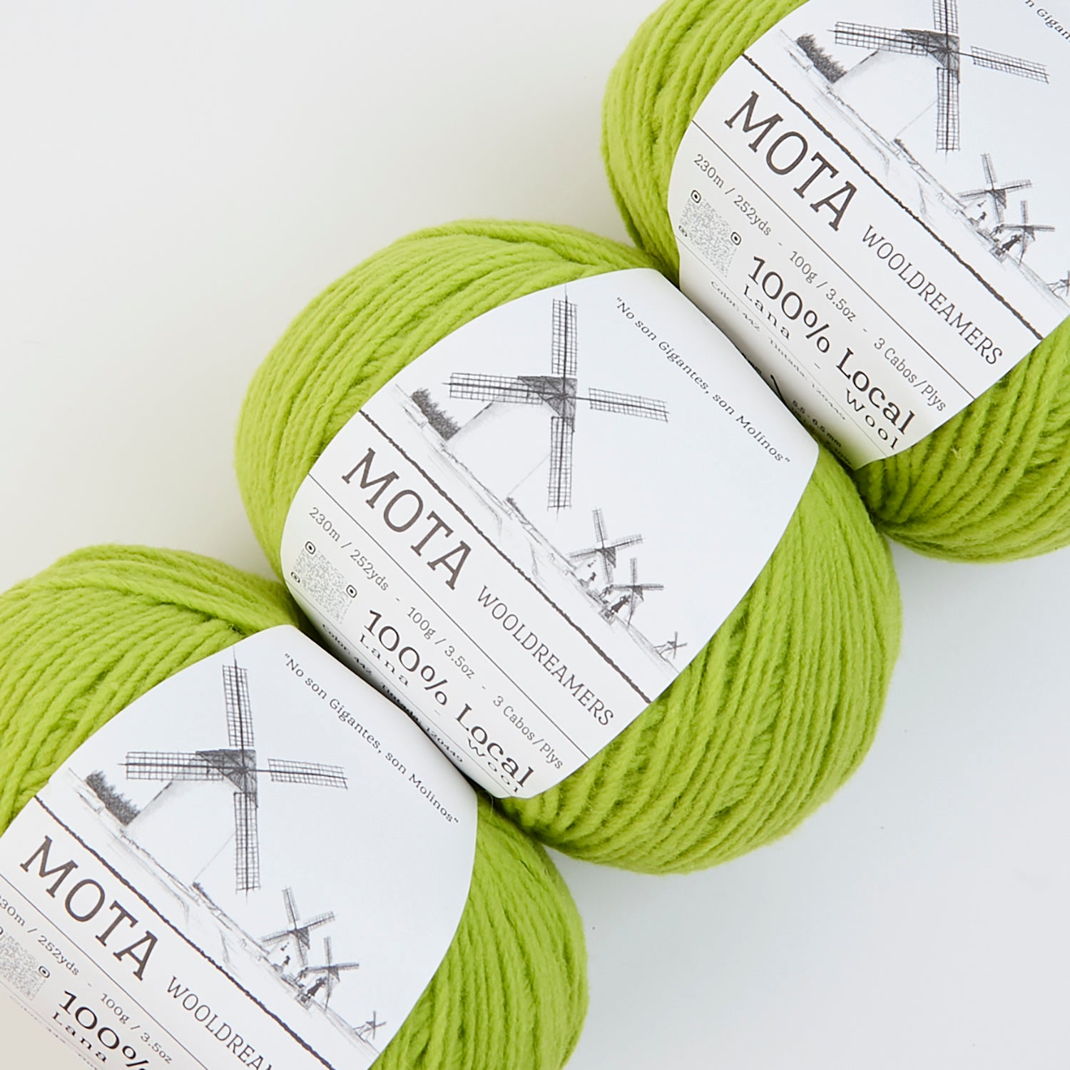Wool Dreamers MOTA - 442 LIGHT GREEN Wool DK green Yarn