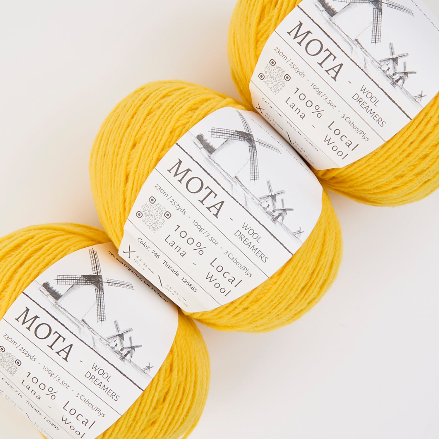 Wool Dreamers MOTA - 746 BRIGHT YELLOW Wool DK yellow Yarn