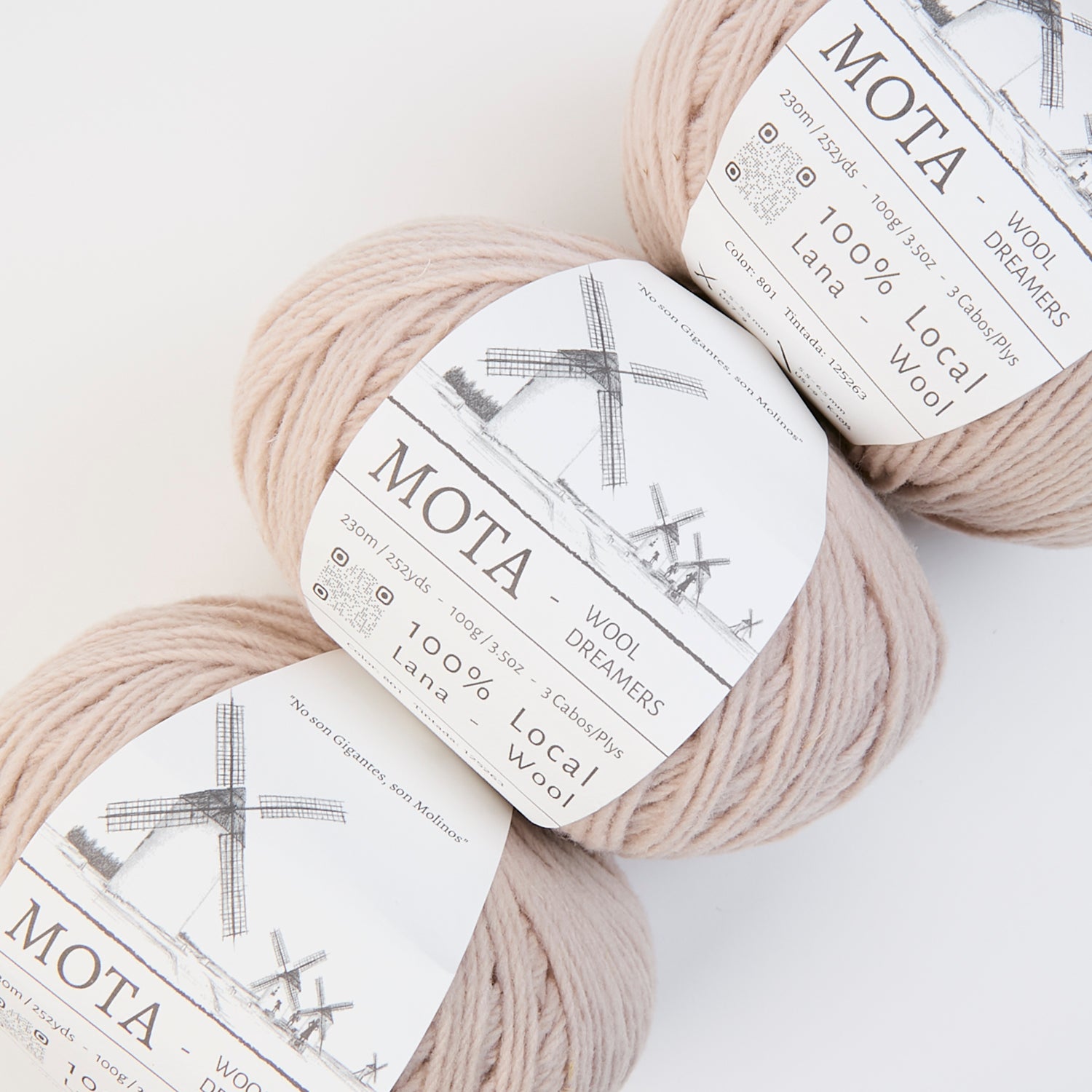 Wool Dreamers MOTA - 801 CREAM Wool DK cream beige Yarn