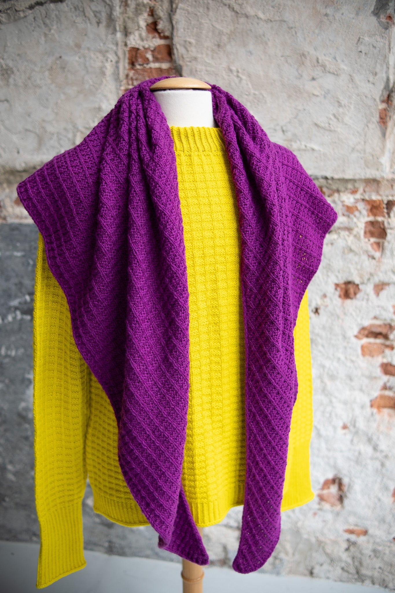 WOOLLY WAFFLE TRIANGLE PATTERN