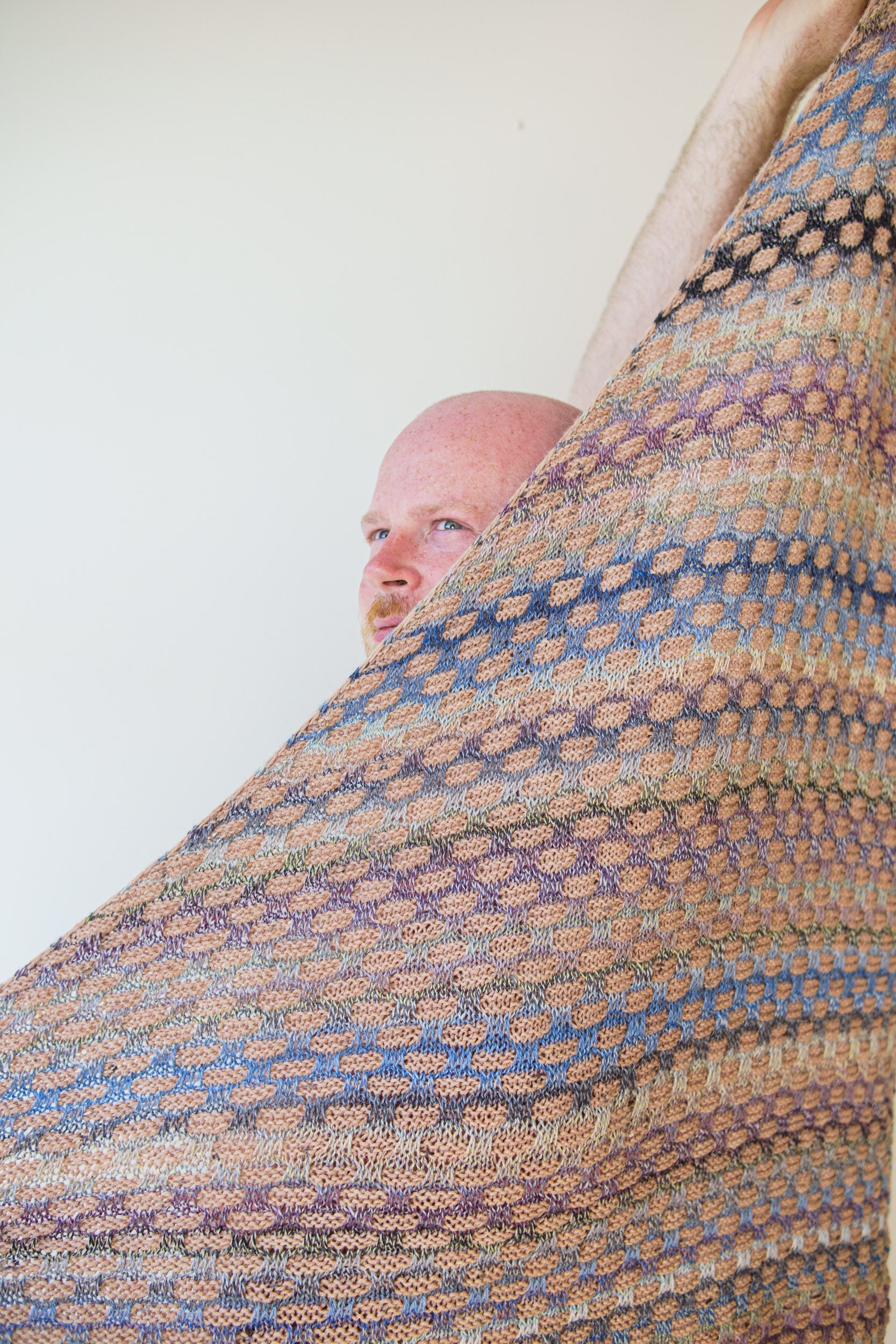 WOVEN CHECKS SHAWL PATTERN
