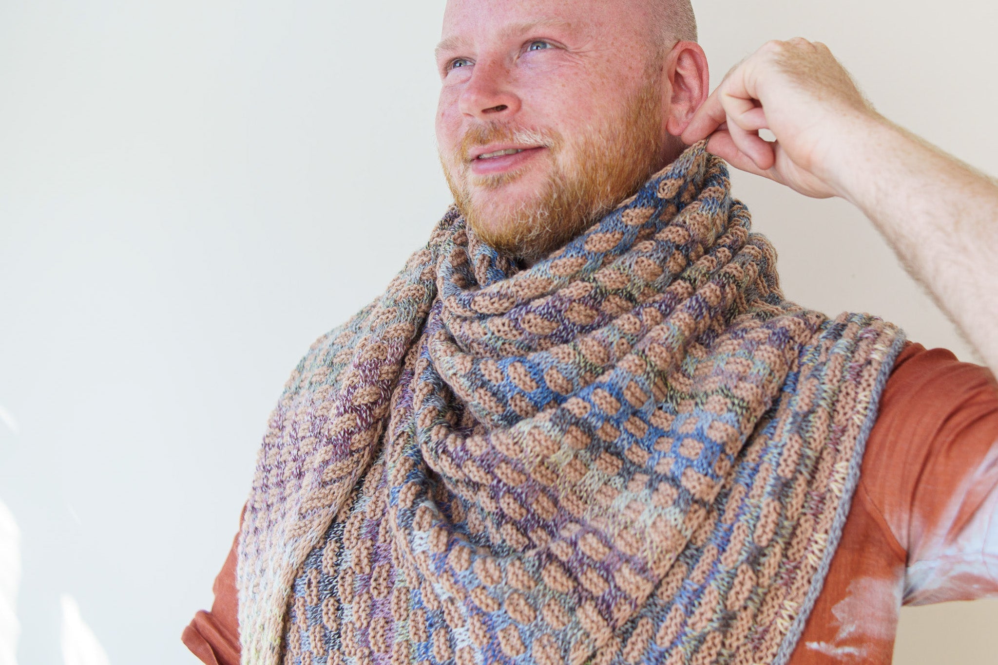 WOVEN CHECKS SHAWL PATTERN