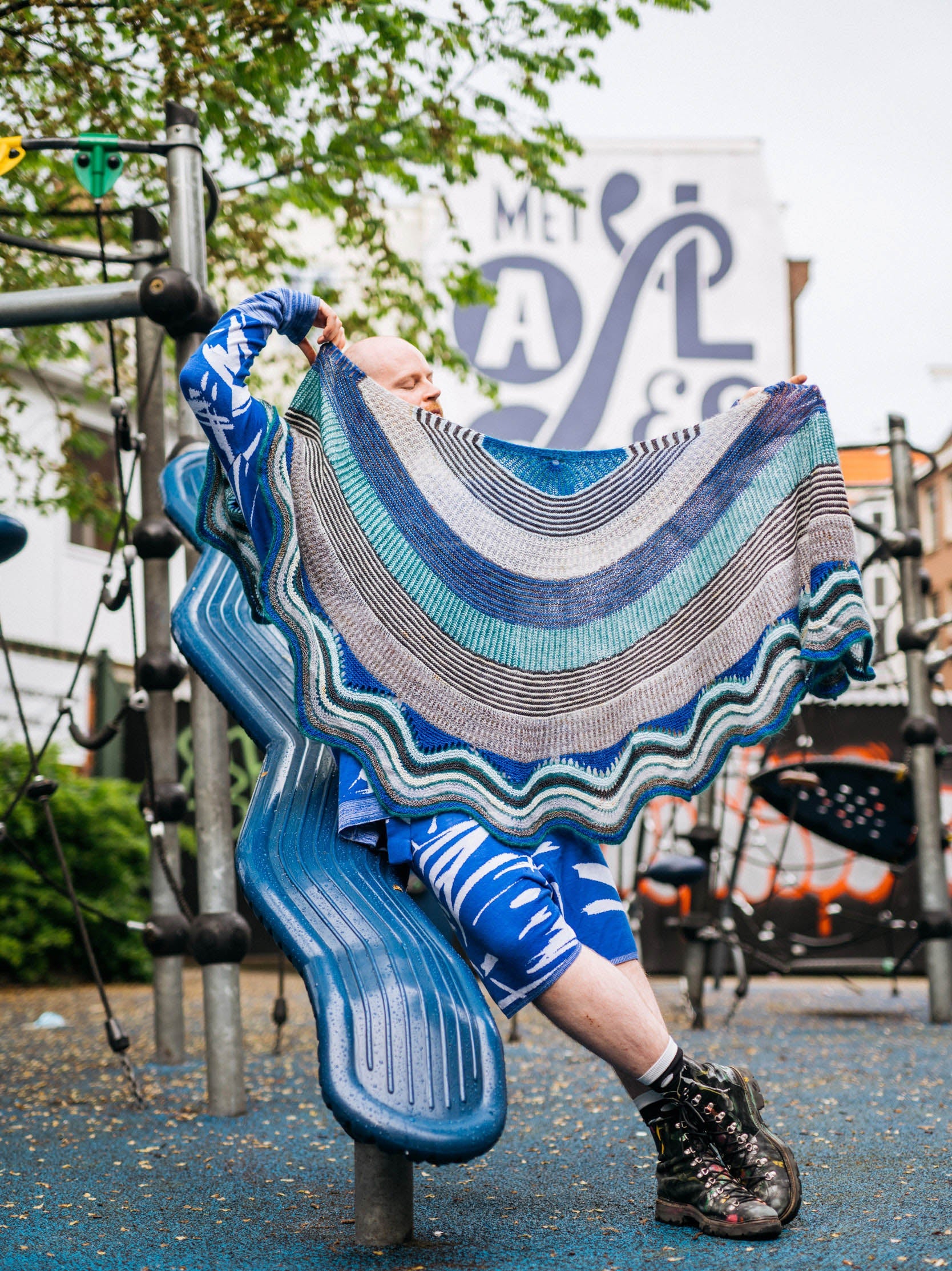 BRIOBAND SHAWL PATTERN