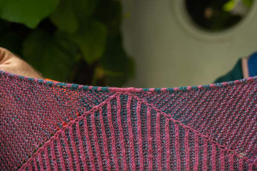 BRIOGARTER SPLIT SHAWL PATTERN