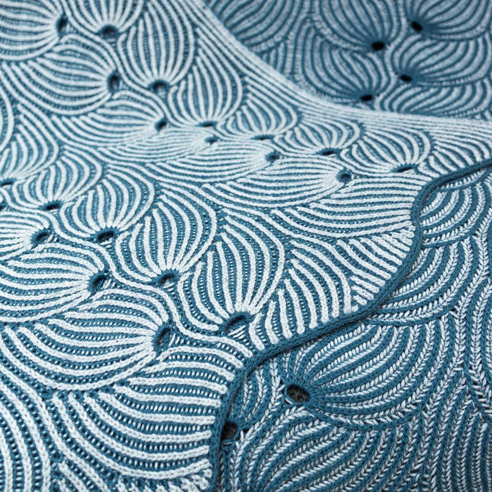 FLYING FOXTAIL BLANKET - DEEPEST BLUE