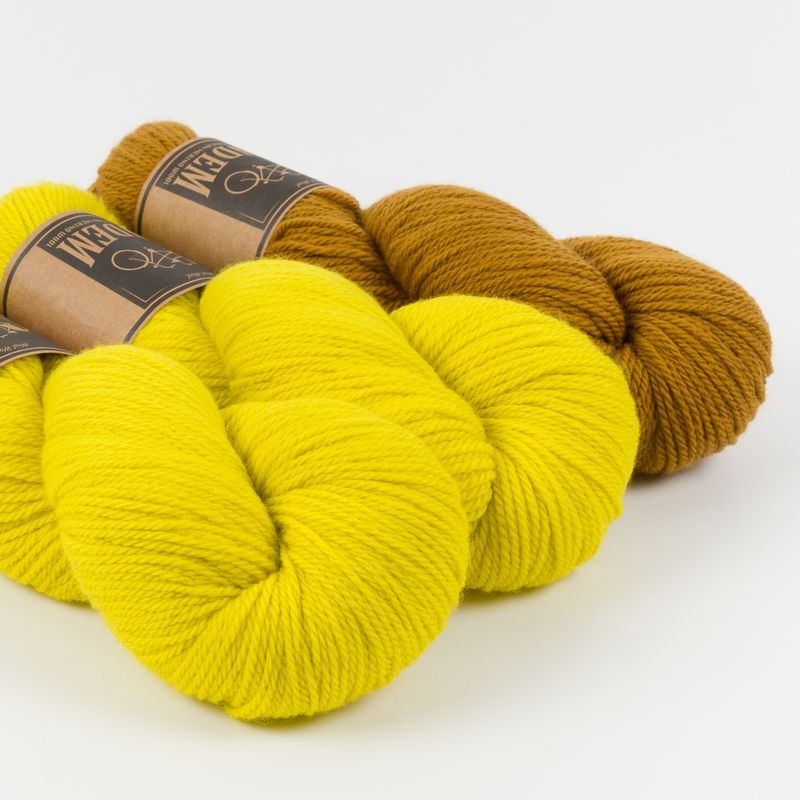 CONTRAST BLAST SWEATER - TIGER EYES