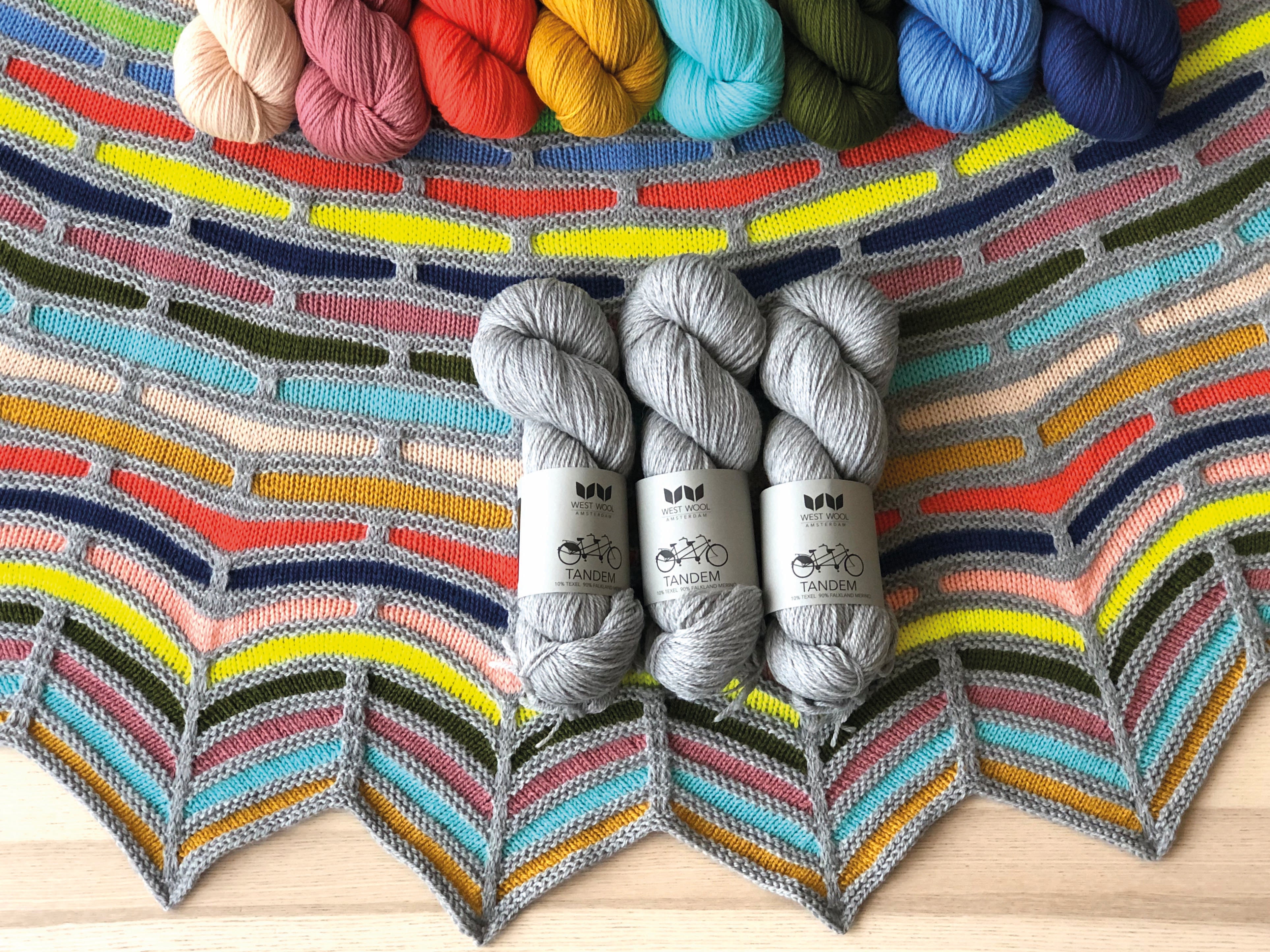 PAINTING BRICKS SHAWL PATTERN