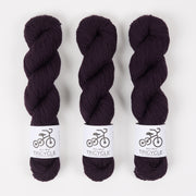 West Wool TRICYCLE - AUBERGINE Merino wool Fingering purple Yarn
