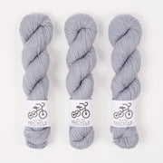 West Wool TRICYCLE - DUTCH SKY Merino wool Fingering grey Yarn