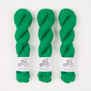 West Wool TRICYCLE - GRASS GREEN Merino wool Fingering green Yarn