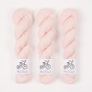 West Wool TRICYCLE - WHITE PEACH Merino wool Fingering peach Yarn