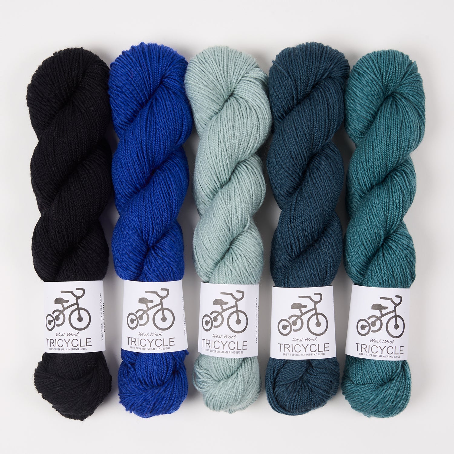 West Wool DELECTABLE COLLECTIBLE SHAWL - FLOATING AROUND Merino wool Fingering Westknits Kits