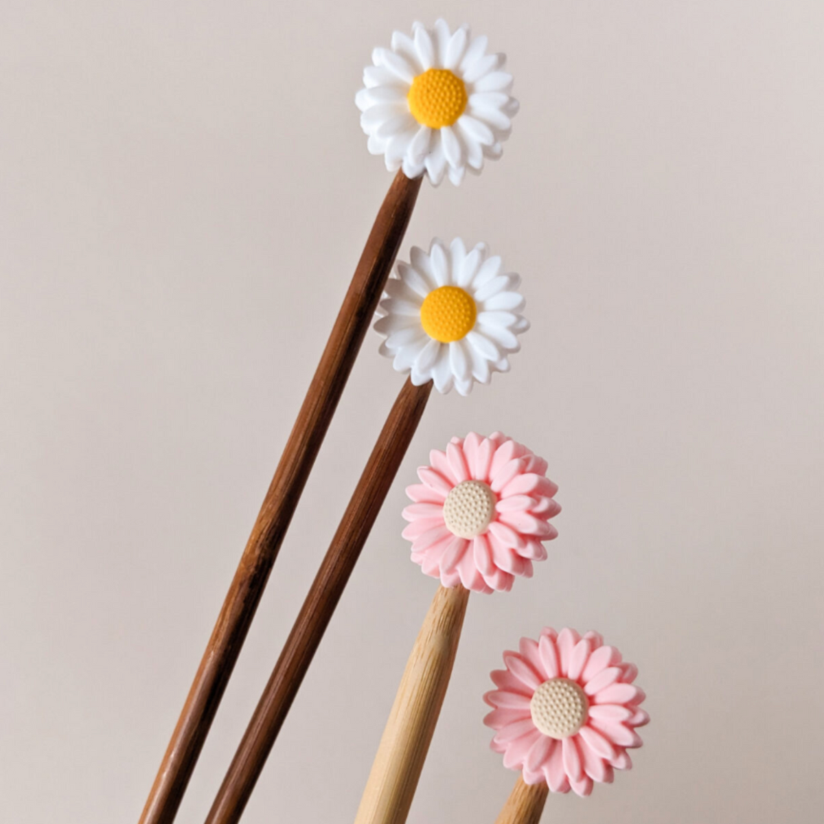 NEEDLE PROTECTORS - DAISIES