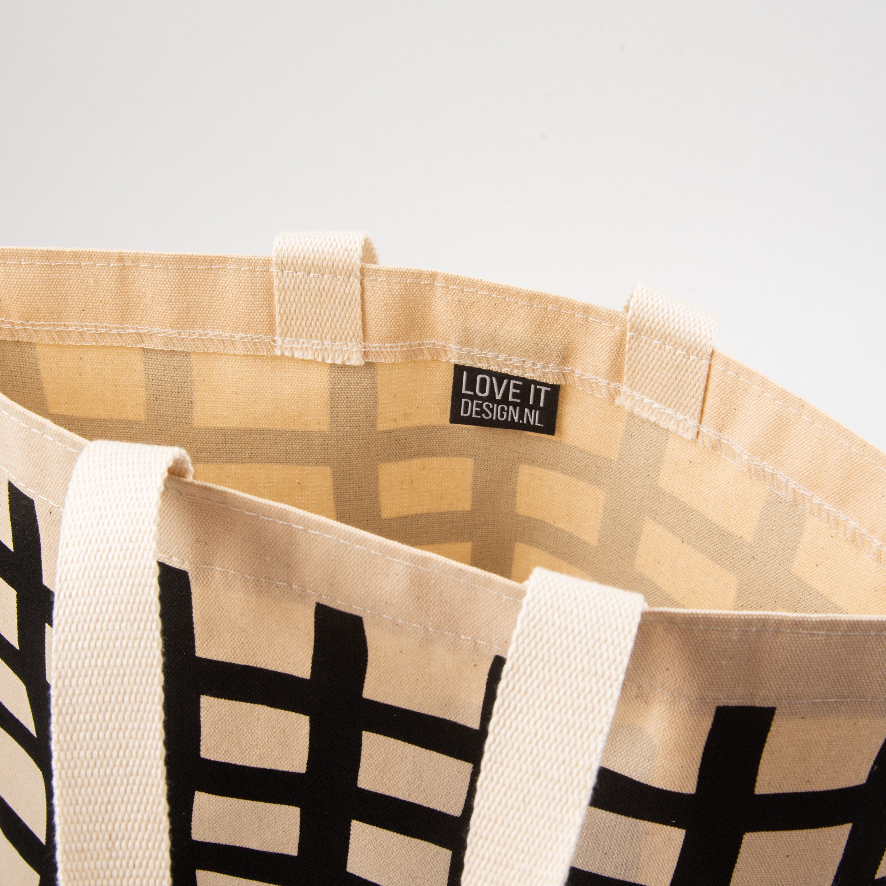Niko Bag - Square Grid Black